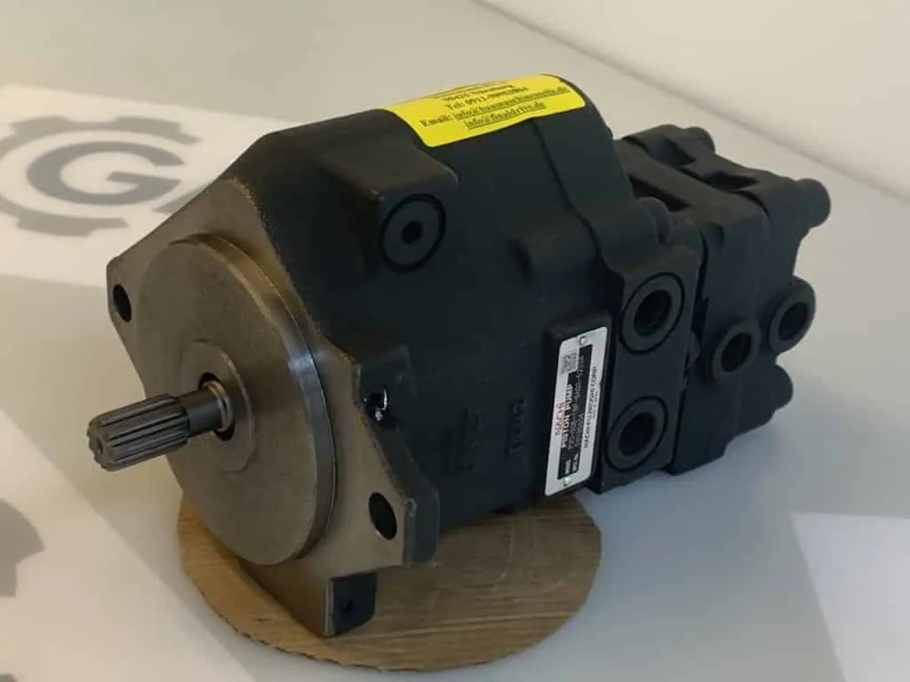 Hydraulic pump Caterpillar 301.8C, view 2