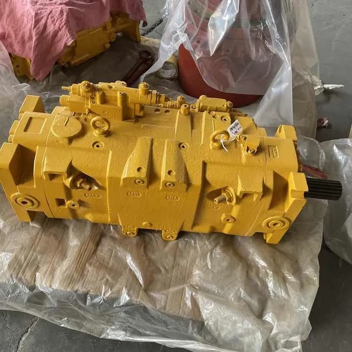 Hydraulic pump Caterpillar 390FL, view 2