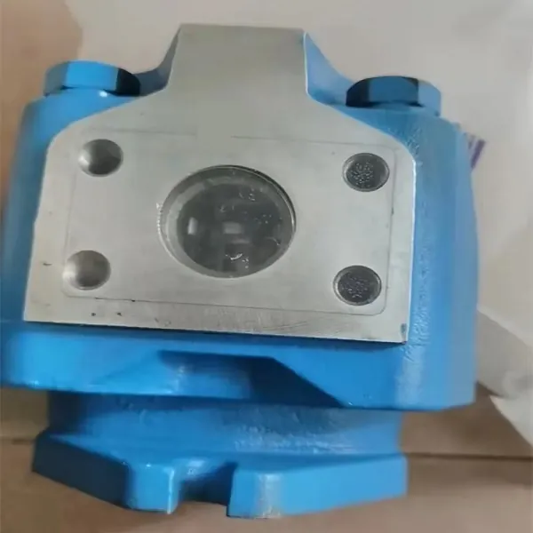 Hydraulic pump Komatsu PC75, view 7