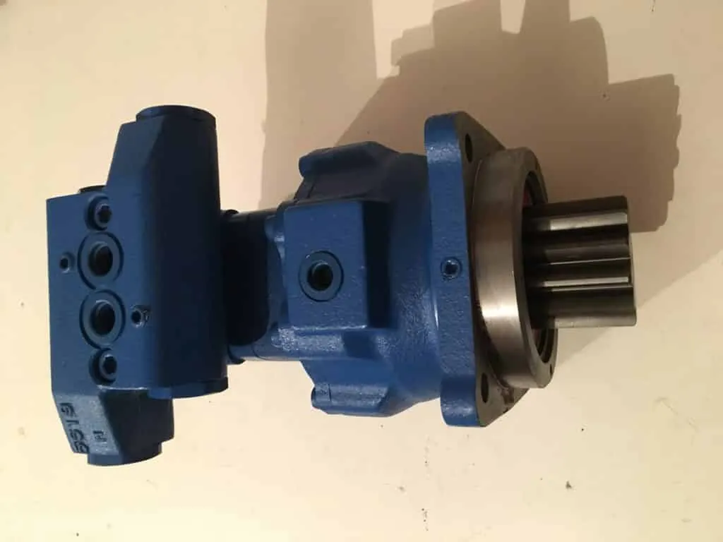 Schwenkmotor Takeuchi TB016, Ansicht 2