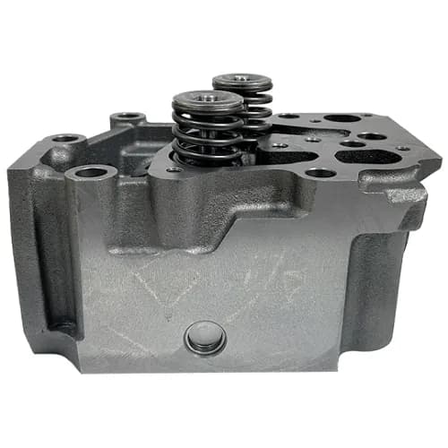Cylinder head Liebherr D926 engine, view 5