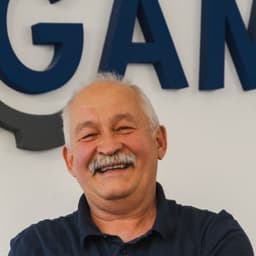 Zoltan Gal, Geschäftsführer der GAM Baumaschinenteile GmbH
