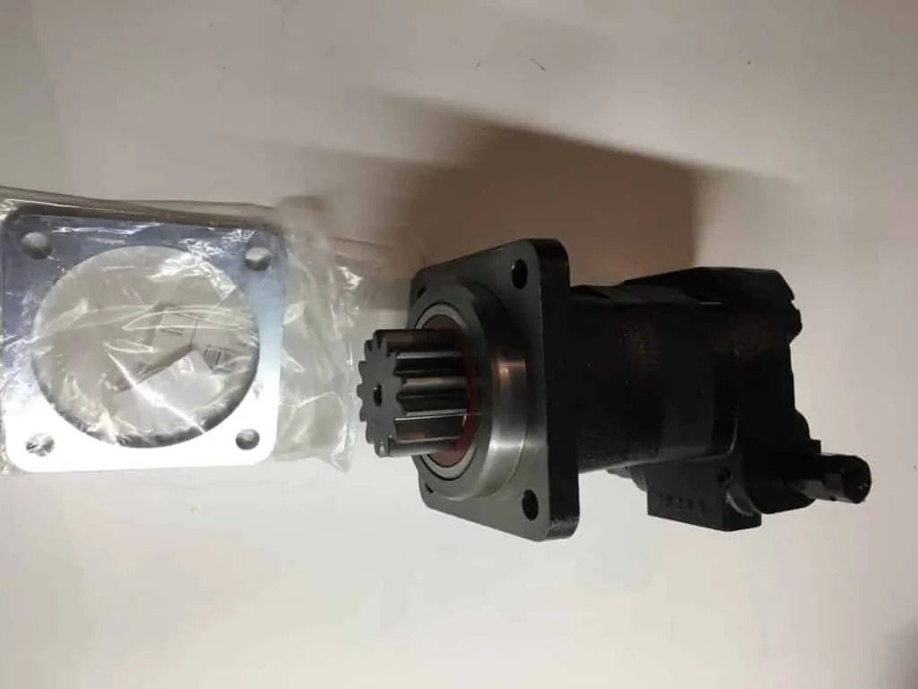 Schwenkantrieb, Schwenkmotor Neuson 5002, Ansicht 3